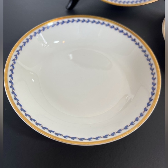 Haviland & Co. Limoges Luncheon Set White with Gold and Royal Blue Ivy Pattern - Picture 3 of 11